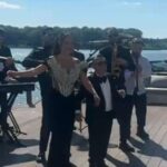 colaborarea momentului adrian minune si vladuta lupau au filmat azi un videoclip impreuna sunt onorat sa fac aceasta minunata piesa 68cd6f4cd739e
