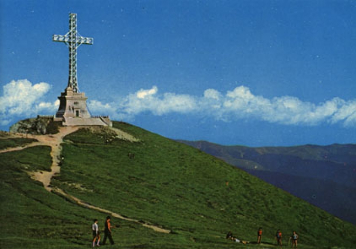 crucea de pe caraiman un monument de cartea recordurilor pe 14 septembrie 2025 se implinesc 97 de ani de la inaugurare ce nu stiai despre marele monument 68c568602632a