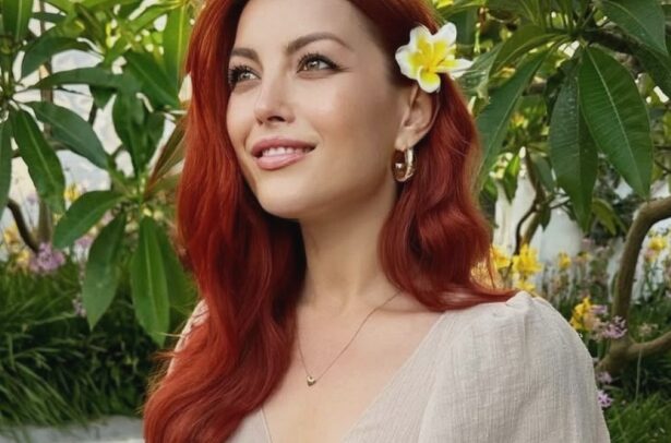 cum arata elena gheorghe fara pic de machiaj la 40 de ani imaginea publicata de artista in mediul online s a trezit pistruiata 68ba7e5683131