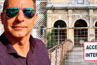 dan negru spaima primarilor nu iarta nimic i am convins sa refaca trotuarele teatrul de vara din mamaia intra in reparatii tot de gura lui 68c010ca37808