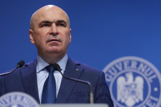 dupa birurile impuse bolojan ameninta din nou cu demisia 68b6851c0dcce