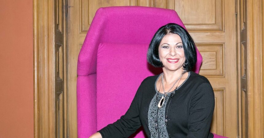 elena carstea si mariajul scurt de care putini isi mai amintesc a durat doar trei luni 68c6f2ca06a0b