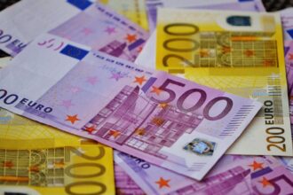 fondurile ue la un pas de suspendare comisia si parlamentul european analizeaza situatia romaniei 68c25219c78d5