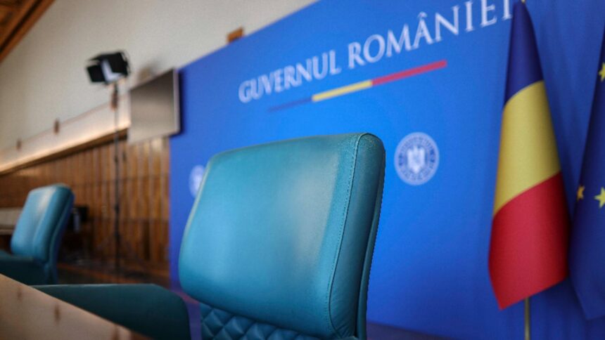 functionarii publici ies in strada protest masiv la usa guvernului risc de blicaj major in institutiile statului 68c7986ce2938