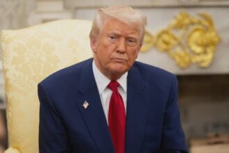 ipoteza socanta a medicilor boala de care sufera donald trump ar putea duce la amputare cu ce complicatii s ar putea confrunta presedintele american 68b7ff379fd66