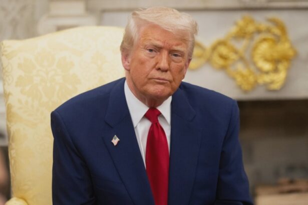 ipoteza socanta a medicilor boala de care sufera donald trump ar putea duce la amputare cu ce complicatii s ar putea confrunta presedintele american 68b7ff379fd66