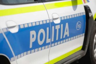 jaful neobisnuit la galati hotul i a furat cerceii unei batrane dupa ce a ajutat o sa urce cu cumparaturile 68c3b8d8d8f94