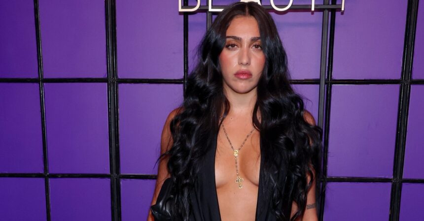lourdes leon decolteu pana la buric fiica madonnei a atras toate privirile 68c32b11173ea