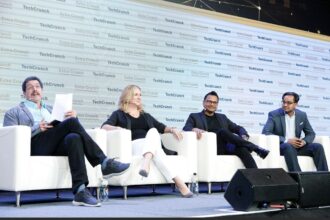 perfect your pitch investors share what really makes founders stand out at techcrunch disrupt 2025 68c1a12eeaec5