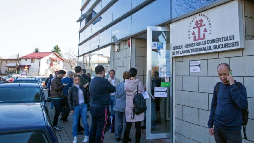 probleme la registrul comertului angajatii vor primi salariile pe luna august in transe situatia deblocata partial dupa interventia ministerului justitiei document 68bf4169683fb 1