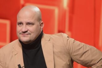 serban huidu replici acide despre emisiunea insula iubirii a facut praf concurentii si ispitele trogloditilor 68b9f79cb199c