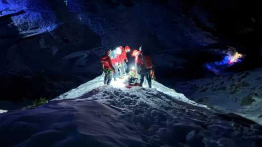 lupta contracronometru pe crestele fagarasului turist ranit grav dupa o cadere periculoasa mobilizare de urgenta a salvamontistilor 693dbb2157979